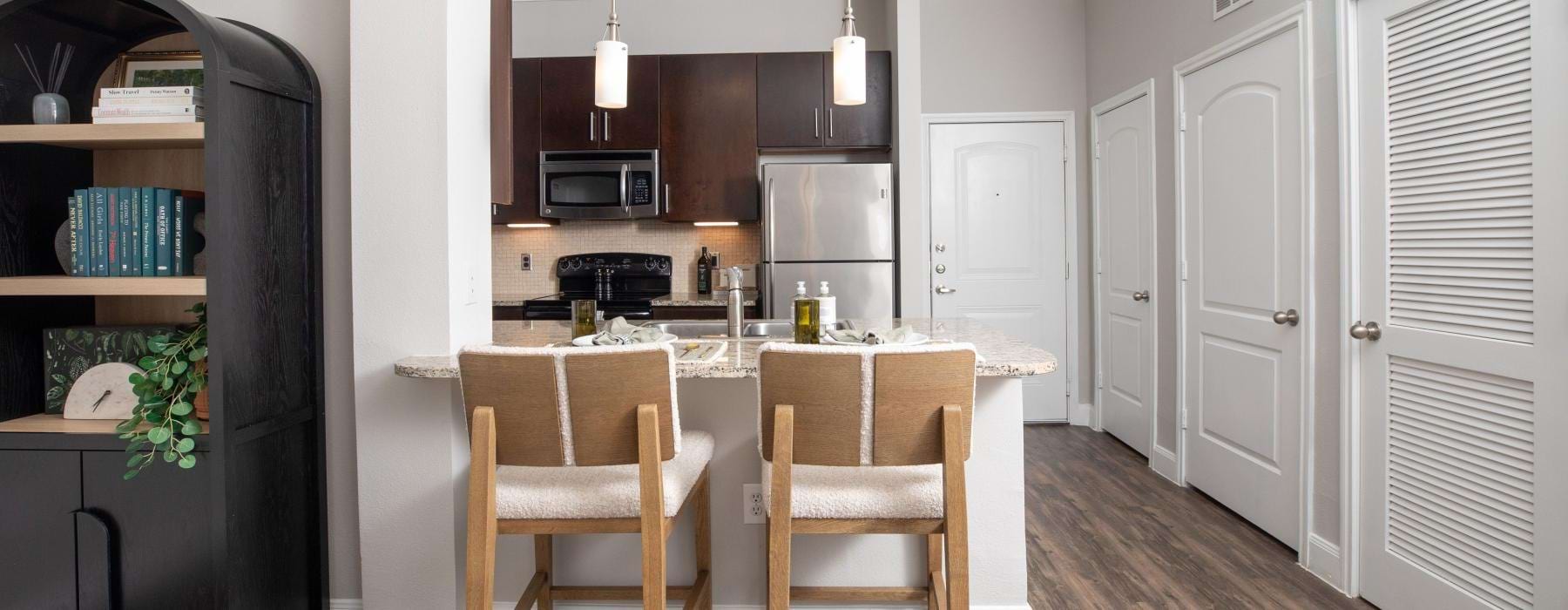 Braeswood Place — Community kitchen (official)
